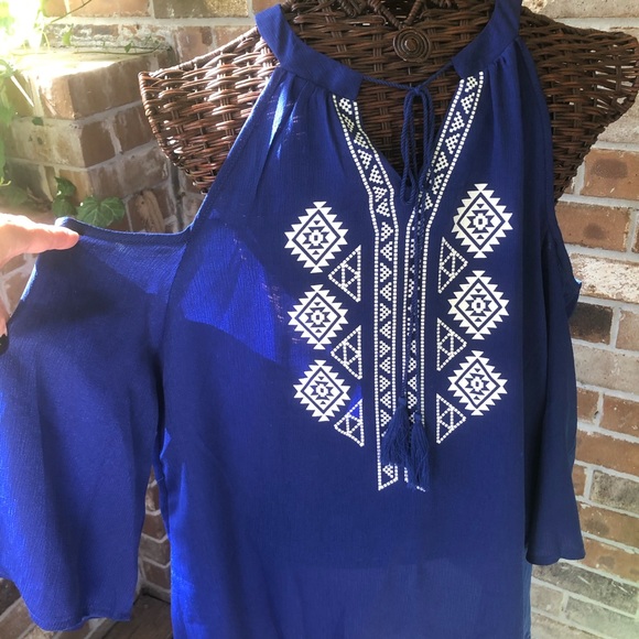 Beautiful Royal Blue Cold Shoulder Top - Picture 3 of 8